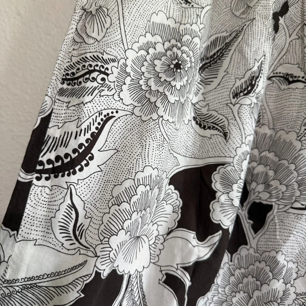 Ann Taylor Skirt Women's 14 White Black Floral‎ Lined Pleated Side Zip Casual